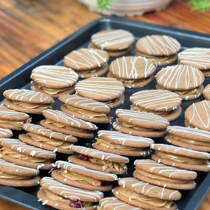 Alfajor - Mantequilla de Mani+ Frambuesa