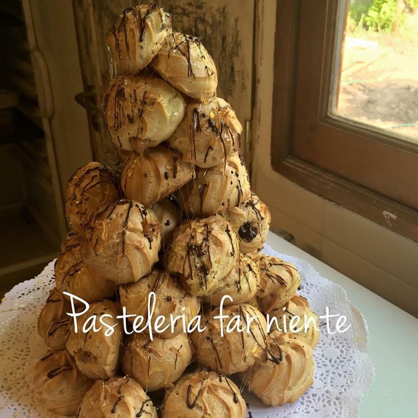 Torta Croquembouche - 15 personas